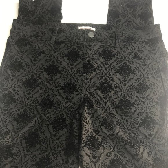 DB est 1962 black pants with raised floral size 1X - Picture 1 of 7